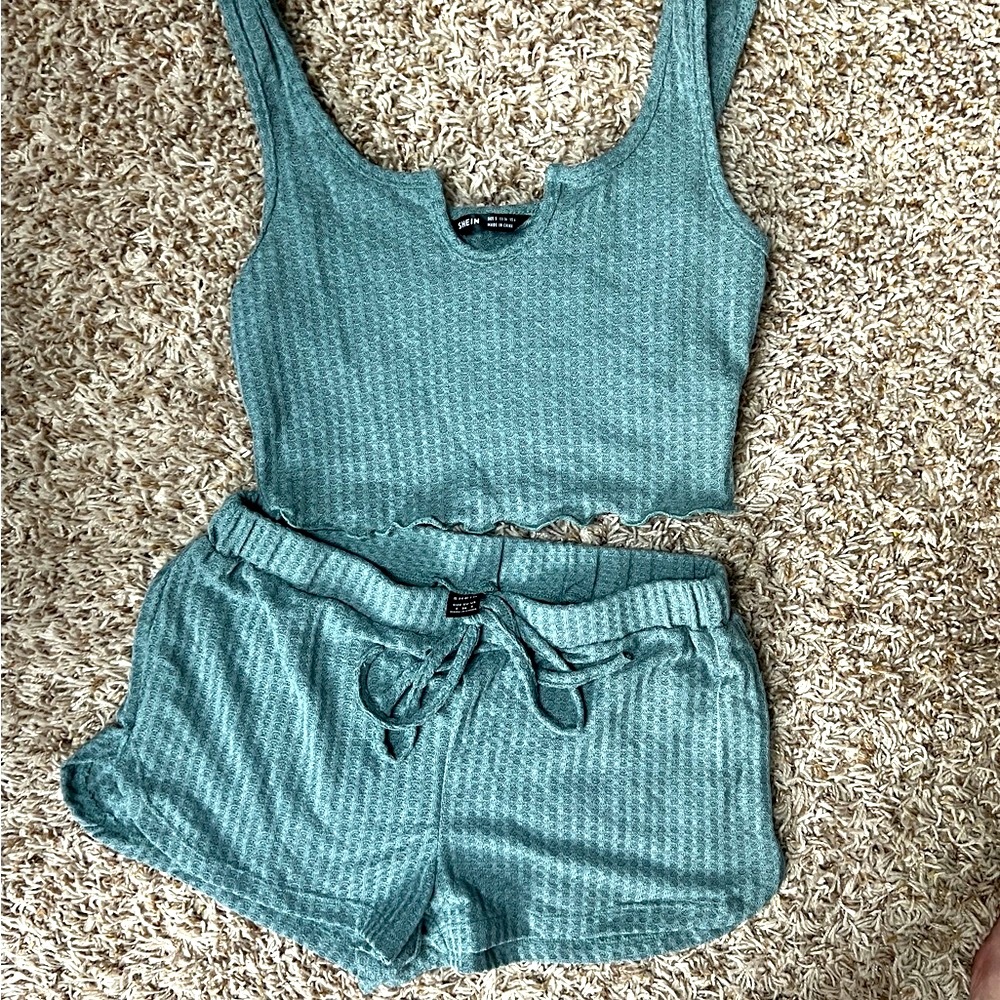 2 pc tank & shorts comfy set ~ Size Small